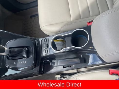 Used 2015 Ford Escape Titanium w/ Equipment Group 301A AWD/4WD image 16