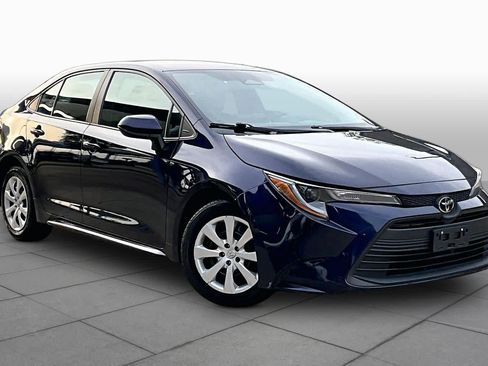 Used 2024 Toyota Corolla LE FWD image 3