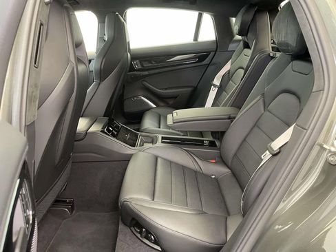 Used 2025 Porsche Panamera GTS image 19