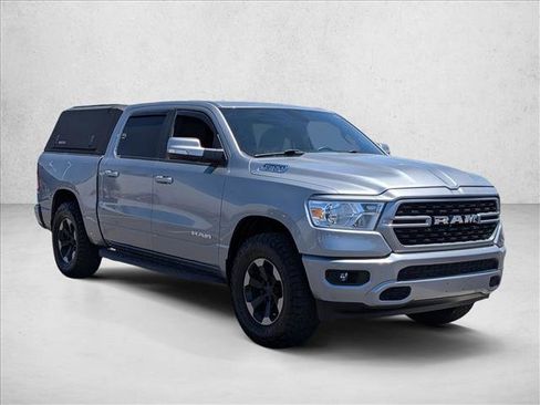 Used 2022 RAM 1500 Big Horn AWD/4WD image 3