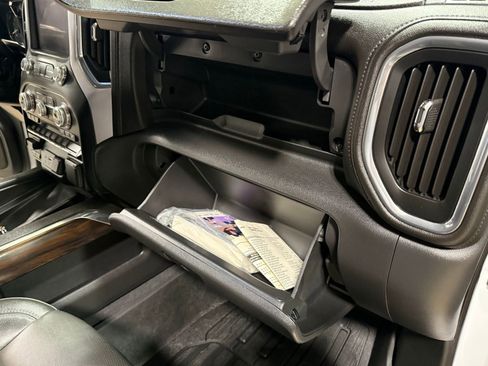 Used 2020 GMC Sierra 1500 SLT image 18