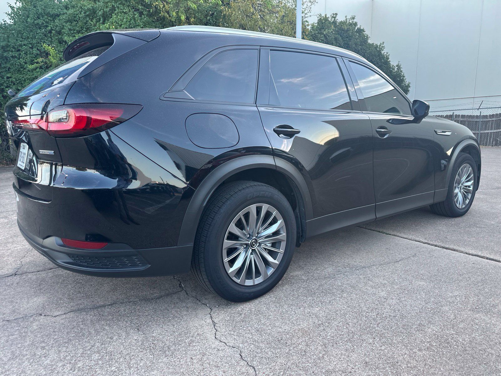 Used 2024 MAZDA CX-90 Plug-In Hybrid w/ Preferred AWD/4WD image 9