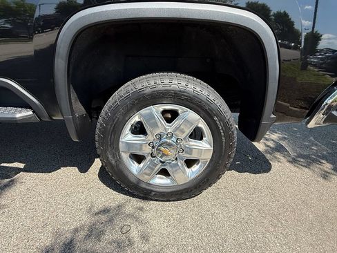 Used 2021 Chevrolet Silverado 2500 LTZ AWD/4WD image 38