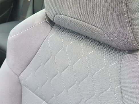 Used 2021 Toyota Corolla LE image 14