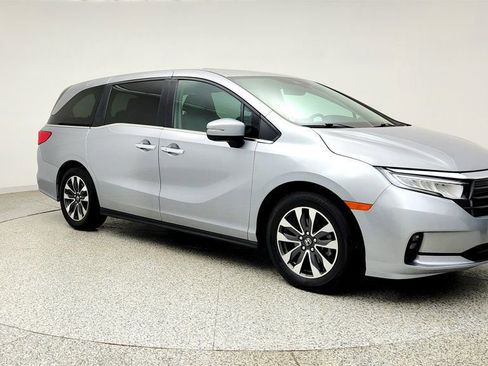 Used 2023 Honda Odyssey EX-L image 3