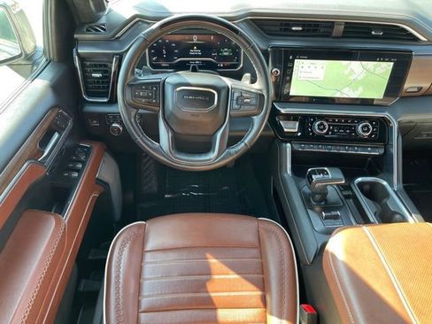 Used 2024 GMC Sierra 1500 Denali Ultimate image 5