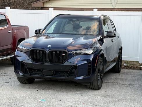 Used 2025 BMW X5 M60i w/ Climate Comfort Package image 3