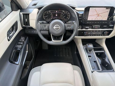 Used 2023 Nissan Pathfinder SL w/ SL Premium Package FWD image 28