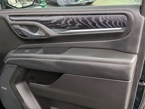 Used 2022 GMC Yukon Denali w/ Denali Premium Package image 37