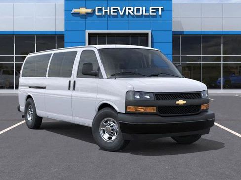 New 2025 Chevrolet Express 3500 LS image 7