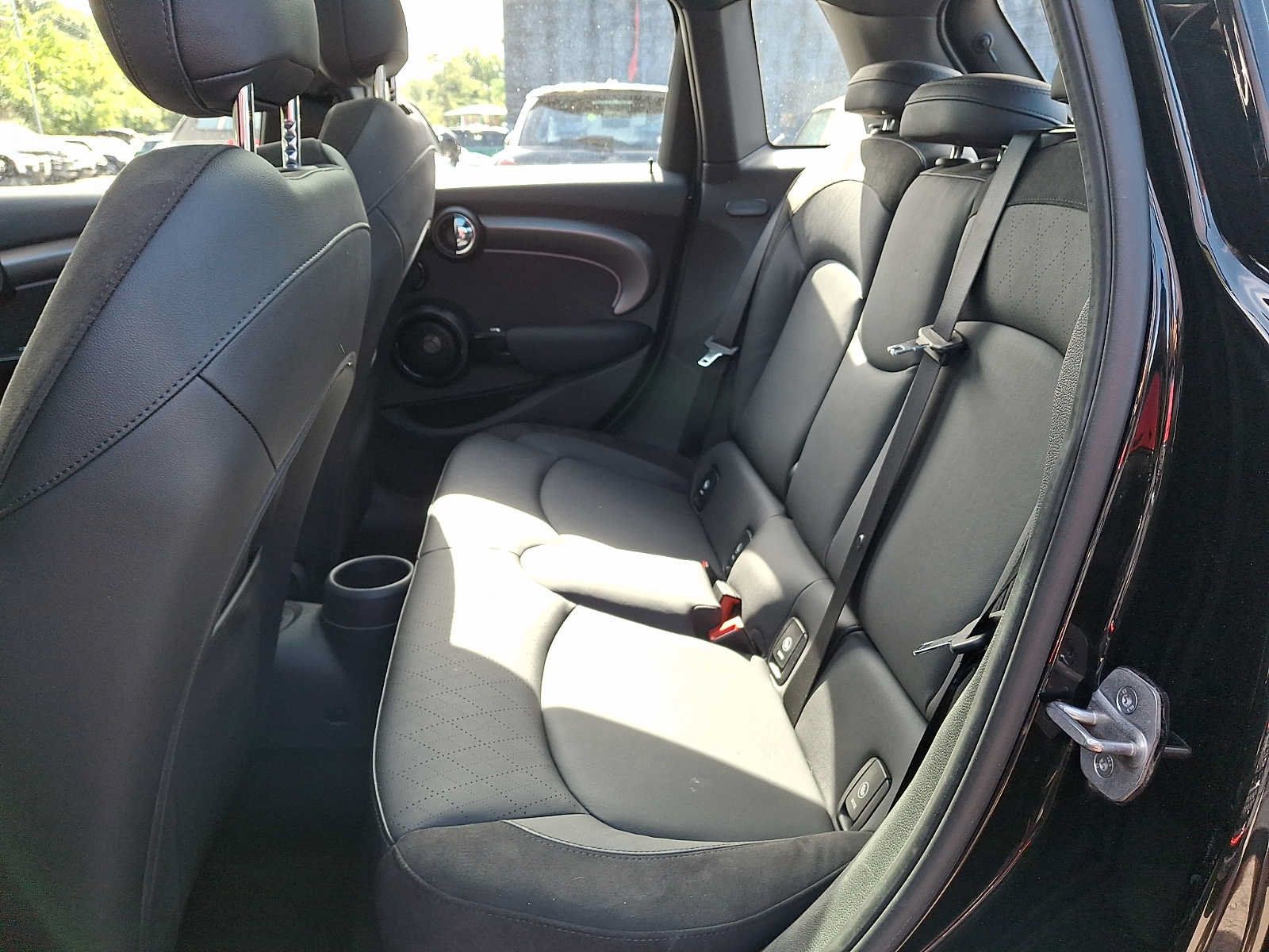 Used 2024 MINI Cooper S FWD image 8