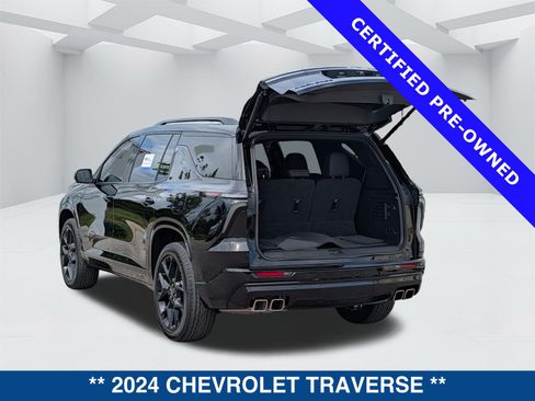 Used 2024 Chevrolet Traverse RS FWD image 14