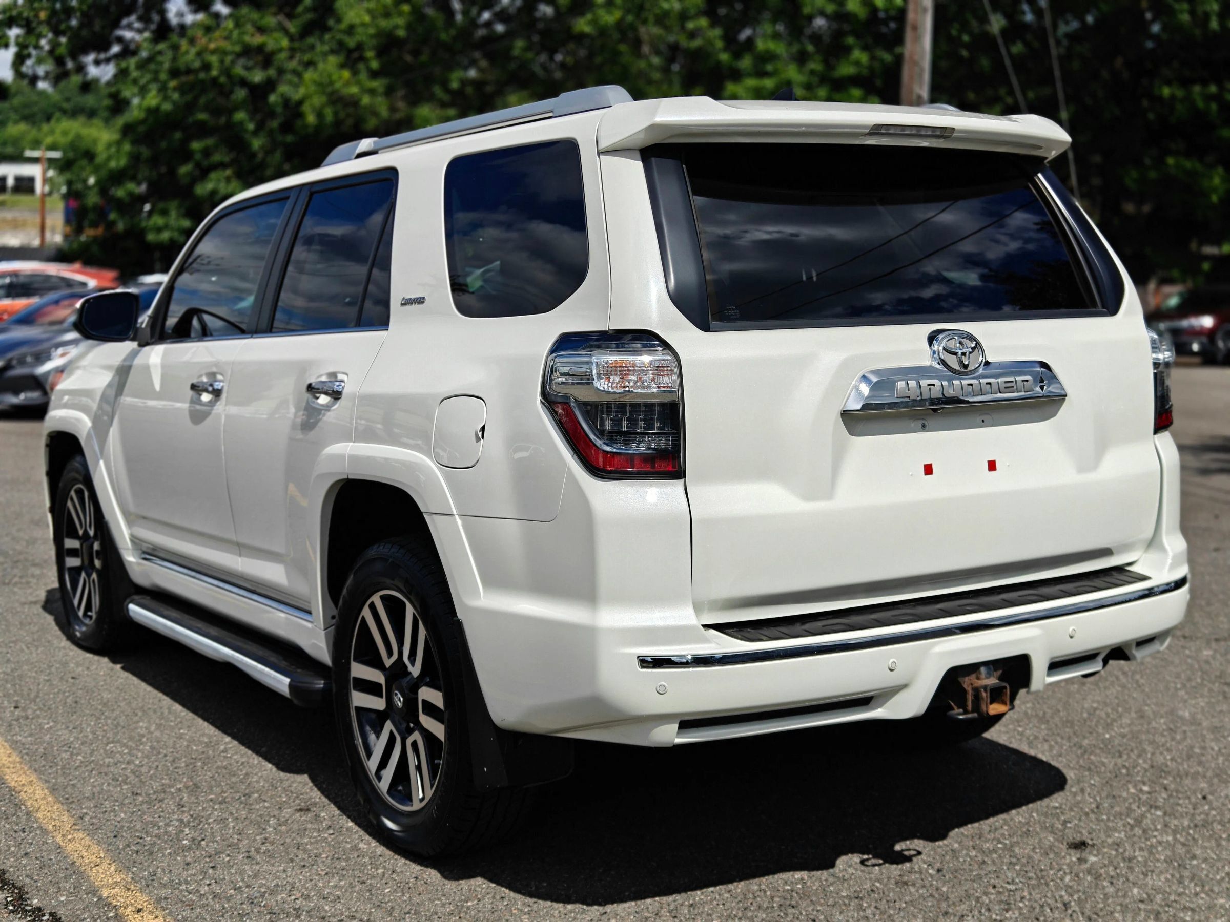 Used 2017 Toyota 4Runner Limited AWD/4WD image 6