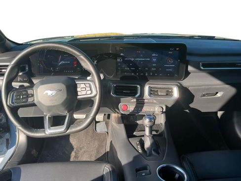 Used 2024 Ford Mustang GT Premium image 9