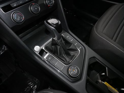 Certified 2024 Volkswagen Tiguan S image 24