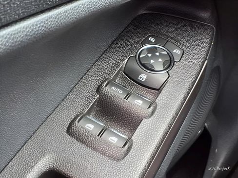 Used 2021 Ford EcoSport SE AWD/4WD image 15