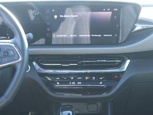 Certified 2025 Buick Envista Avenir image 16