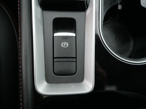 Certified 2024 Nissan Altima 2.5 SR w/ SR Premium Package AWD/4WD image 31