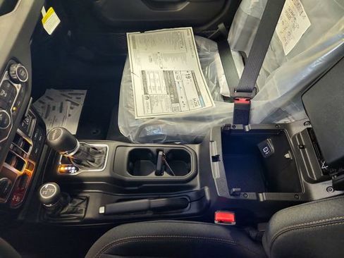 New 2025 Jeep Gladiator Willys image 15