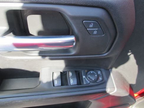 Used 2022 Chevrolet Silverado 1500 Custom w/ Safety Confidence Package RWD image 11