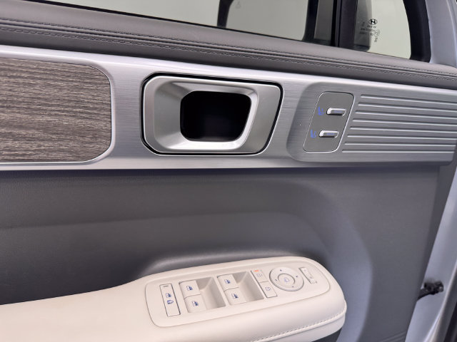 Used 2025 Hyundai Santa Fe Calligraphy FWD image 38