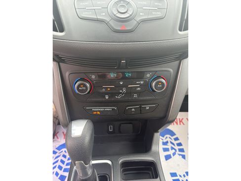 Used 2017 Ford Escape SE FWD image 19