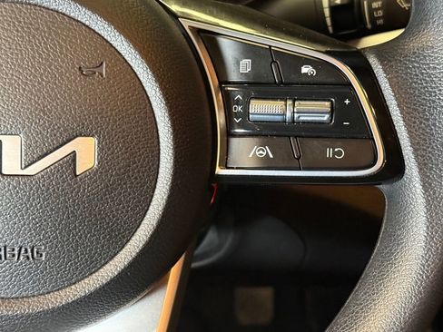 Used 2023 Kia Forte LXS w/ LXS Technology Package FWD image 12