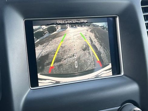 Used 2018 Jeep Grand Cherokee Laredo w/ All-Weather Capability Group image 22