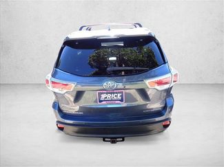 Used 2015 Toyota Highlander Limited Platinum AWD/4WD video 3