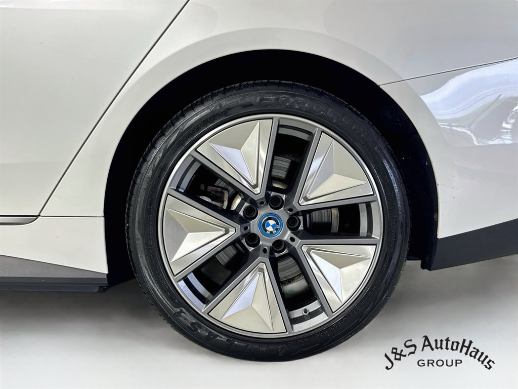 Used 2024 BMW i4 eDrive35 w/ Premium Package RWD image 40