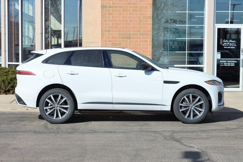 Used 2026 Jaguar F-PACE R-Dynamic S AWD/4WD image 7