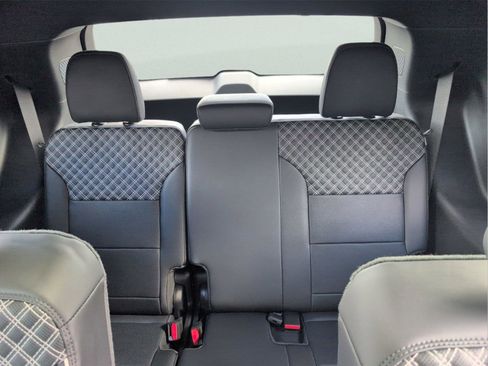 New 2026 GMC Acadia Denali w/ Super Cruise Package image 15