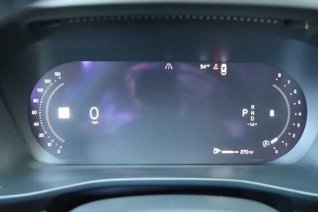 Used 2025 Volvo XC40 B5 Core w/ Climate Package AWD/4WD image 15