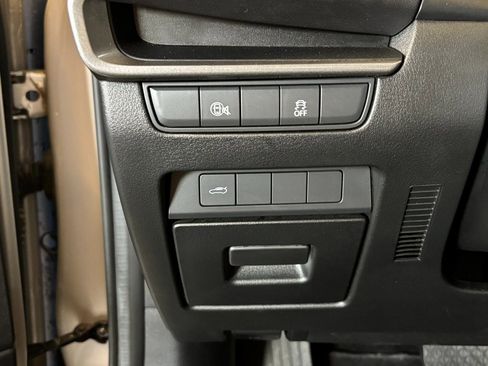 Used 2024 MAZDA MAZDA3 s image 16