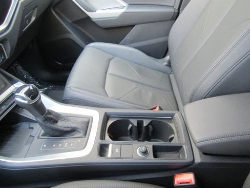 Used 2024 Audi Q3 2.0T Premium w/ Convenience Package image 48