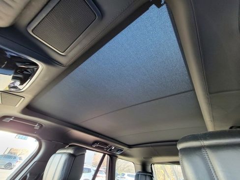 Used 2021 Land Rover Range Rover SV Autobiography Dynamic image 42