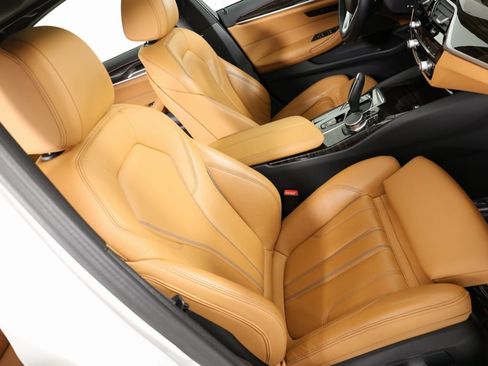 Used 2023 BMW 530i xDrive image 41