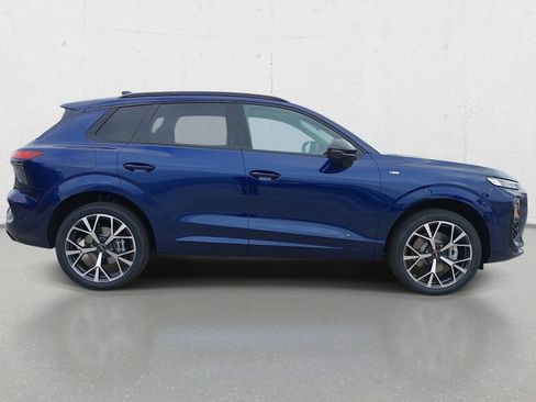 New 2026 Audi Q3 quattro 2.0T AWD/4WD image 4