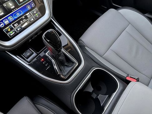 Used 2023 Subaru Outback Limited image 18