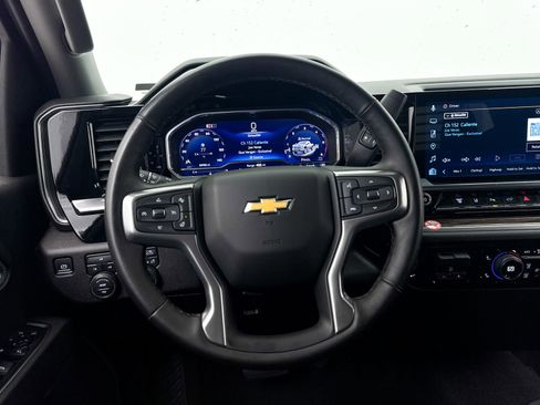 Used 2025 Chevrolet Silverado 3500 LT w/ Safety Package image 3