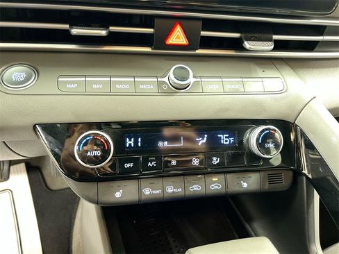 Used 2023 Hyundai Elantra SEL w/ Convenience Package image 17