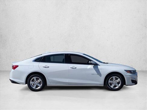 Used 2023 Chevrolet Malibu LT image 4