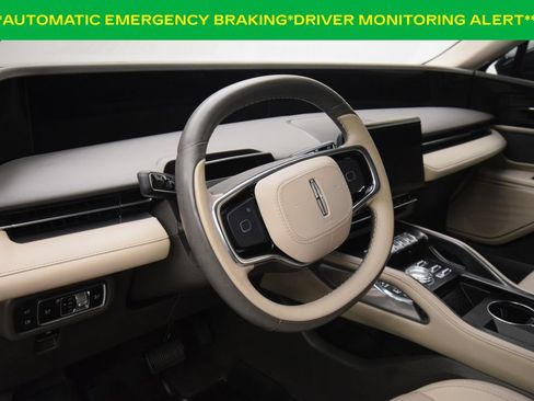Used 2024 Lincoln Nautilus Premier AWD/4WD image 15