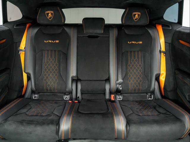 Used 2024 Lamborghini Urus Performante AWD/4WD image 24