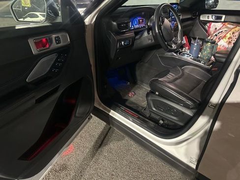 Used 2020 Ford Explorer ST w/ ST High-Performance Pack image 25