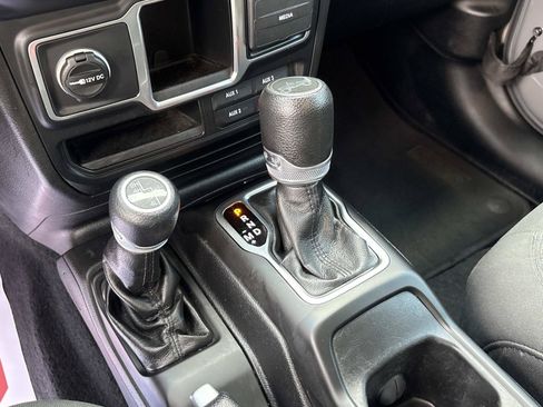 Used 2018 Jeep Wrangler Unlimited Sport AWD/4WD image 25
