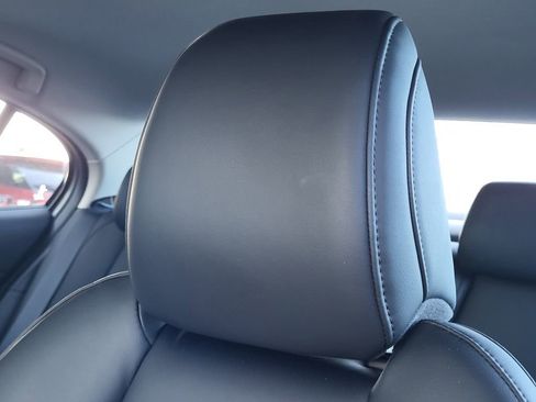 Used 2025 MAZDA MAZDA3 s image 13