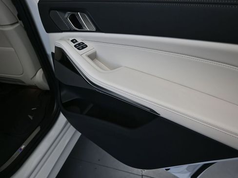 New 2026 BMW X7 xDrive40i AWD/4WD image 22