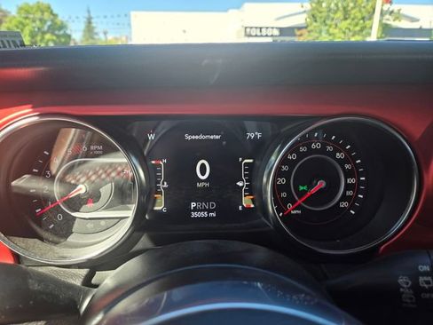Used 2021 Jeep Wrangler Unlimited Rubicon AWD/4WD image 24