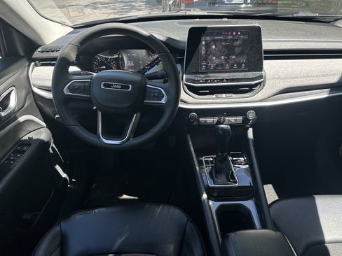 Used 2022 Jeep Compass Latitude FWD image 27